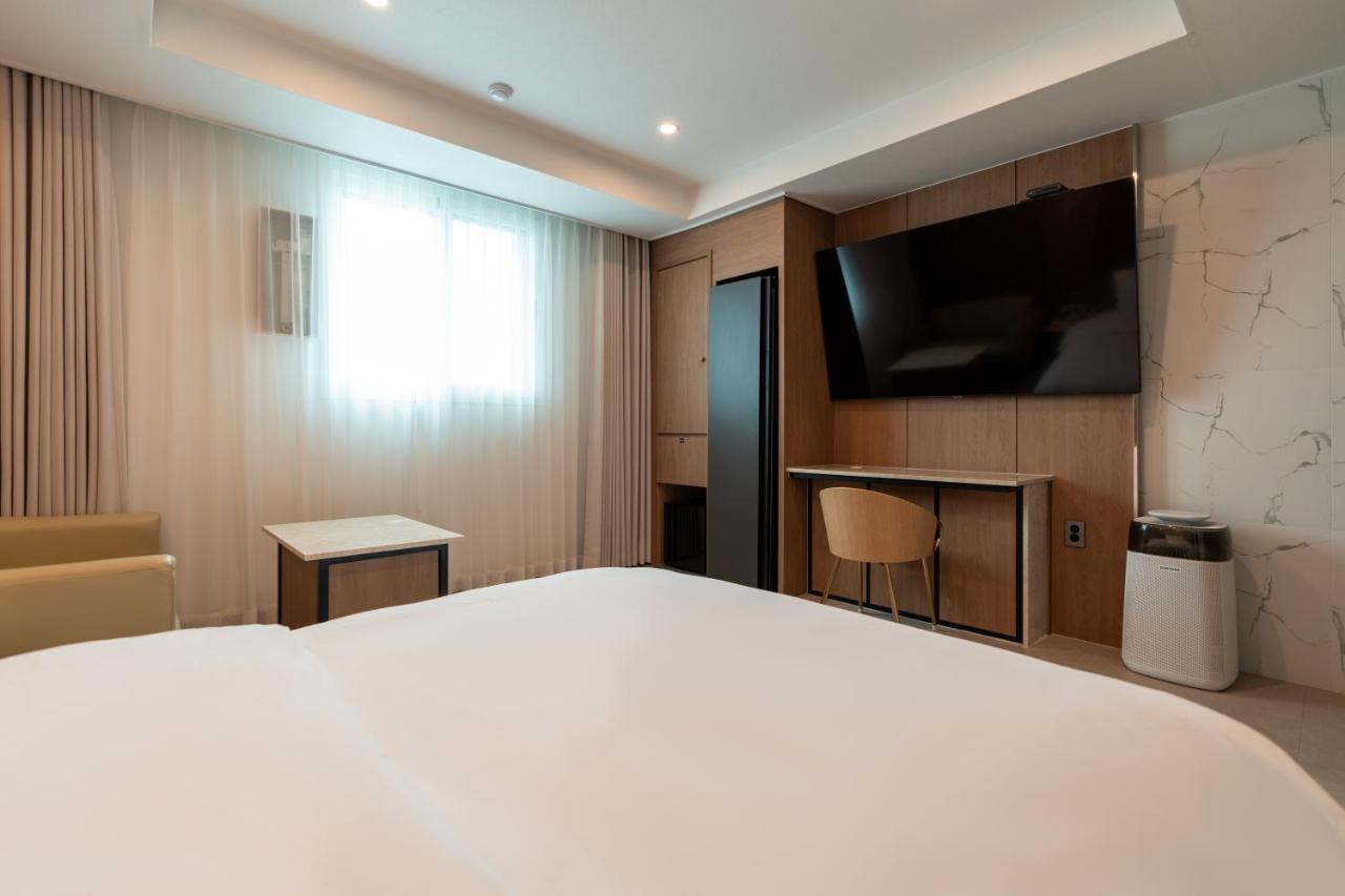 Jecheon Hound Hotel Chech'ŏn Eksteriør billede